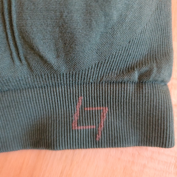 Green Padded Racerback Sports Bra Size Medium - Picture 2 of 7